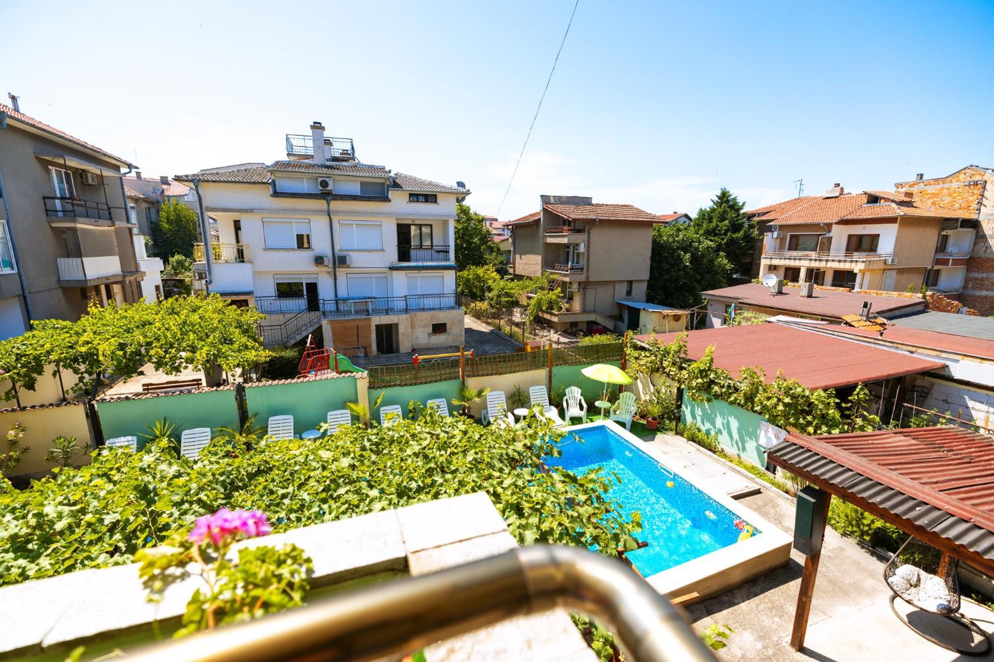 Paradise Csernomorec Kültér fotó
