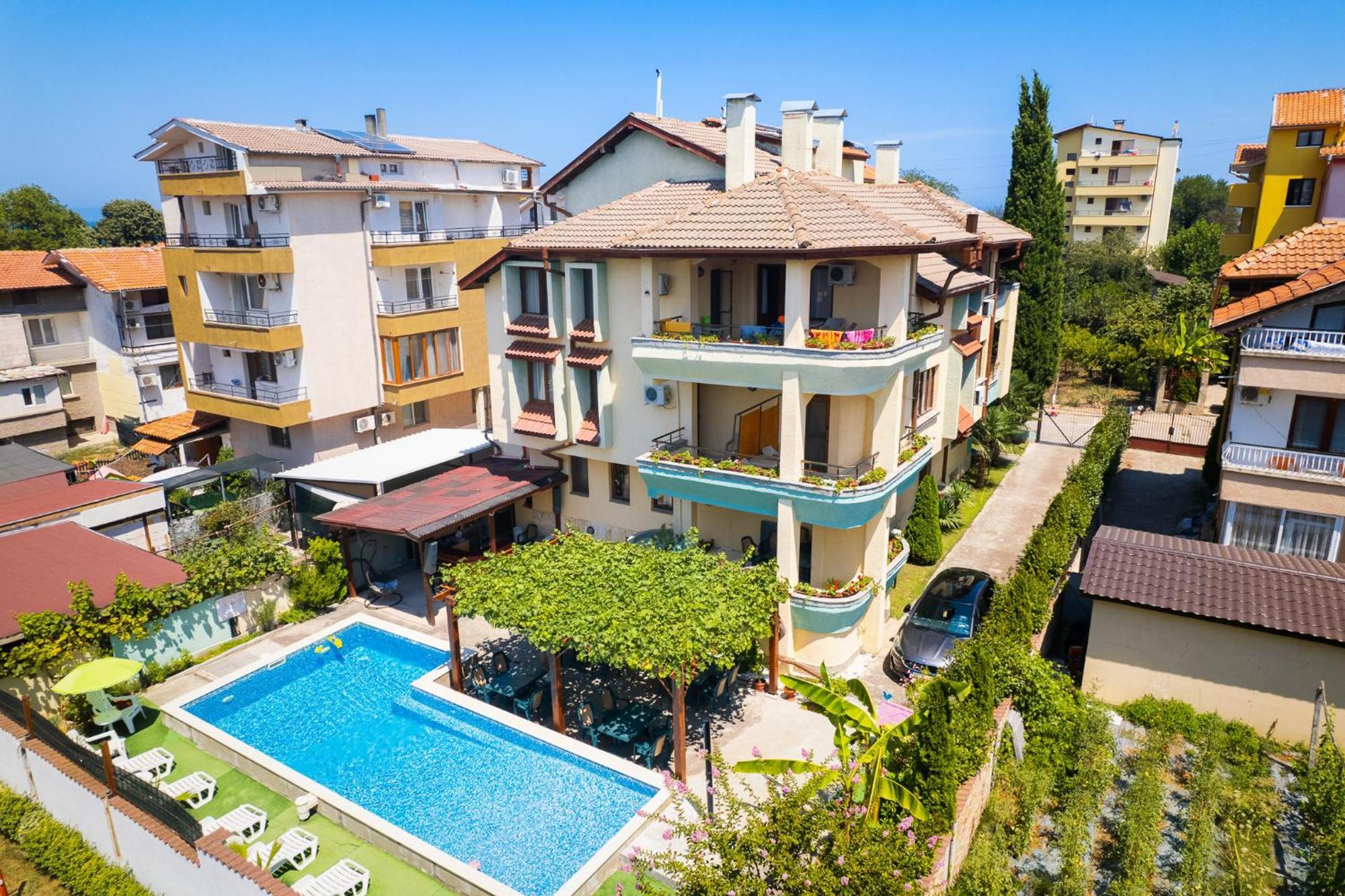 Paradise Csernomorec Kültér fotó