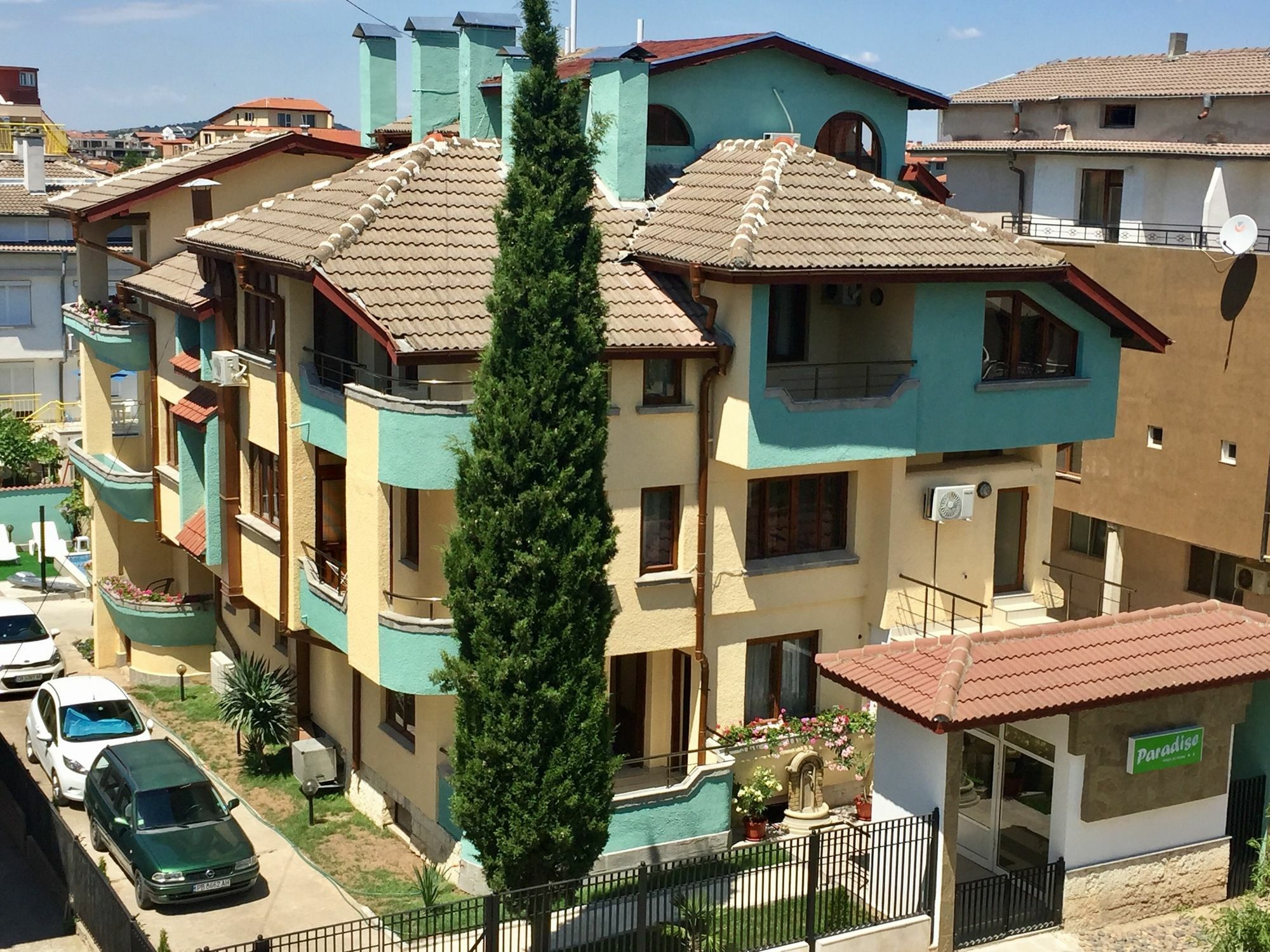 Paradise Csernomorec Kültér fotó